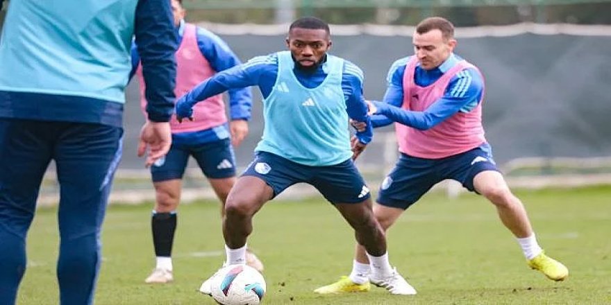 Erzurumspor FK final yolunda