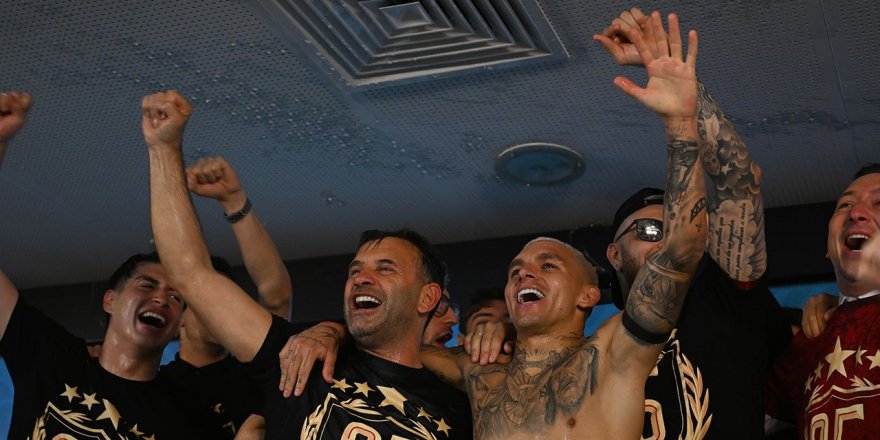 Galatasaray Okan Buruk kararını verdi