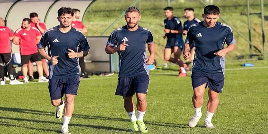 Erzurumspor FK'nın ilk antrenmanından kareler