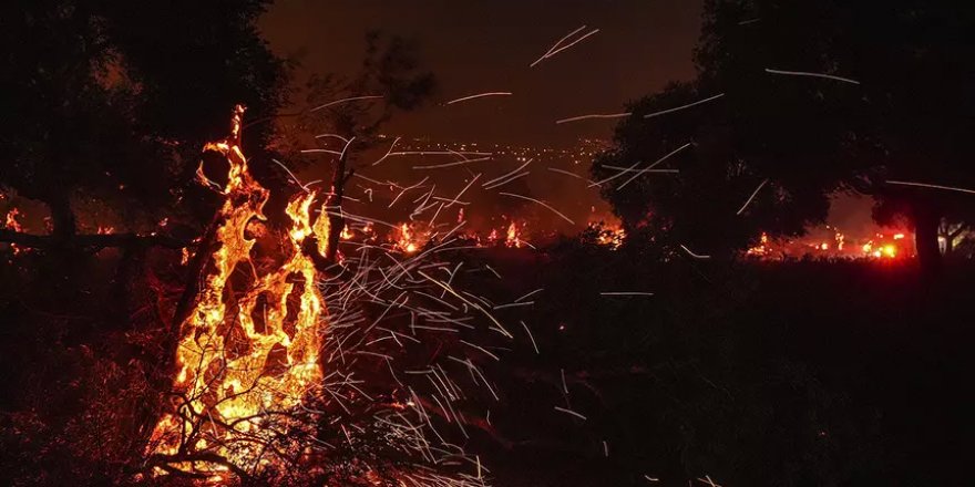 İzmir'de alevlerin biri sönmeden diğeri yükseliyor!