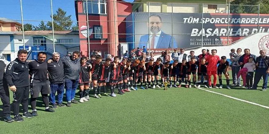 U14 Yay Ligi İl Şampiyonu Yakutiye Belediyespor oldu
