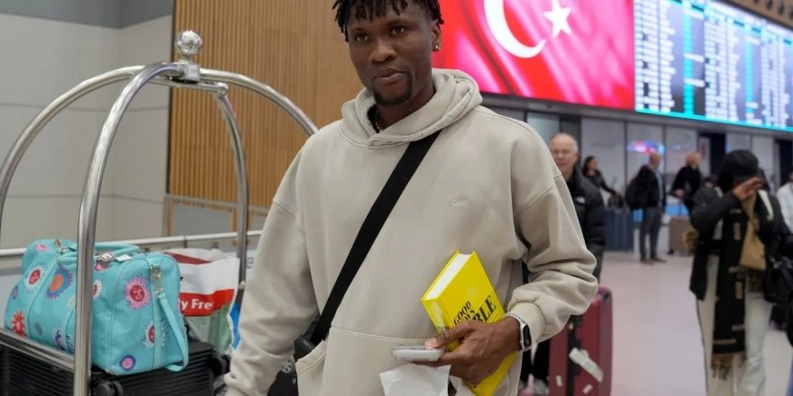 Chibuike Nwaiwu gece yarısı imzaya geldi