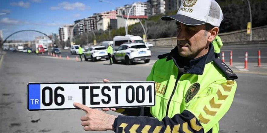 Bakan Çiftçi'den 'APP plaka ve multimedyalı araç' açıklaması!