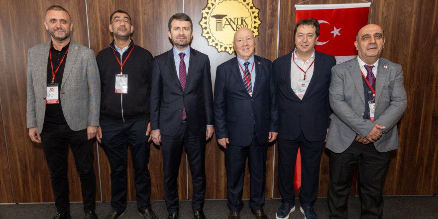 Meslek yasası şart