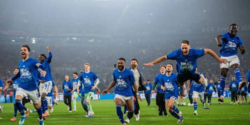 Kenan Karaman Schalke'yi şampiyon yaptı
