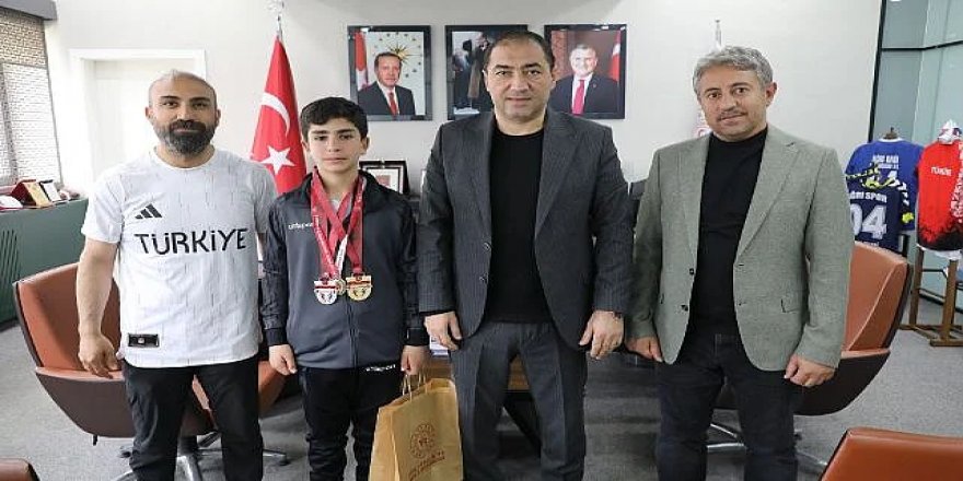 Şampiyon Oğur'a Çelebi'den Tebrik