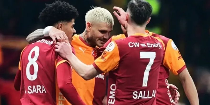 Galatasaray'da ayrılık neredeyse kesinleşti! Başkan iki ismin biletini kesti