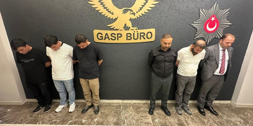"Cumhur İttifakı Ocakları Genel Başkanı" sıfatıyla sözde AVM denetliyordu, pahalıya patladı
