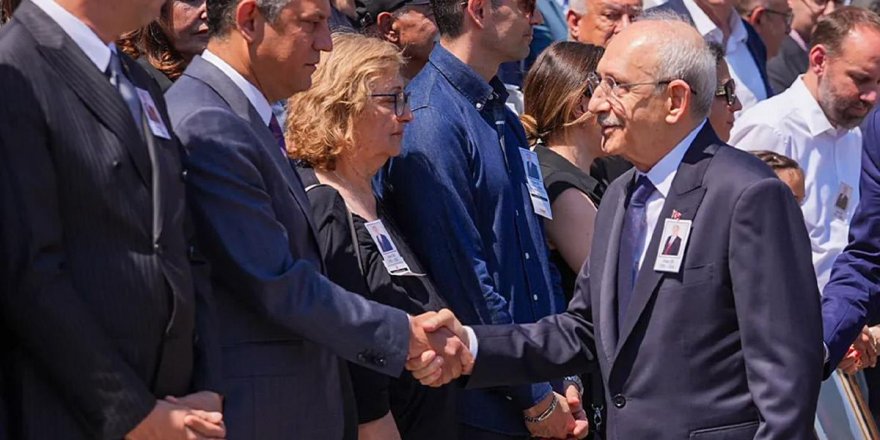 Tokalaşma ve tokalaşmama: Kılıçdaroğlu ve Özel ilk kez yan yana!