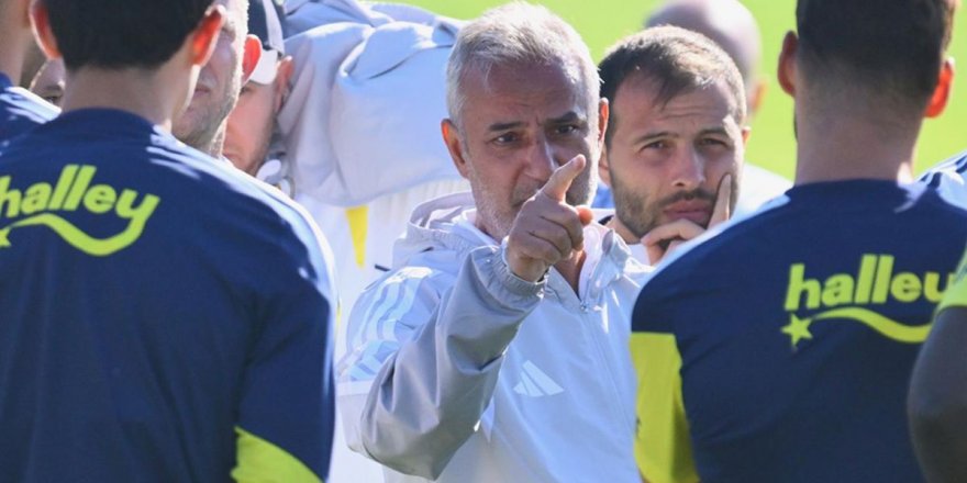 İsmail Kartal "Bu sezon bizimle olacaklar" deyip 2 futbolcunun adını verdi