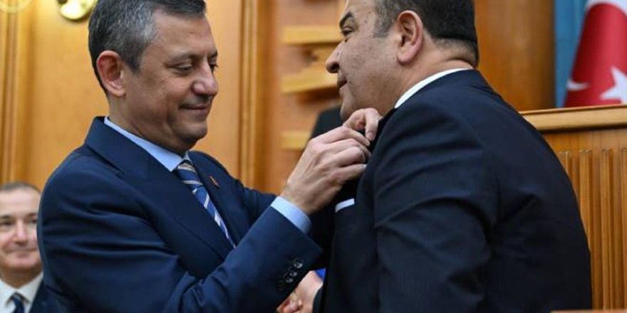 CHP Ankara Milletvekili Adnan Beker partisinden istifa etti