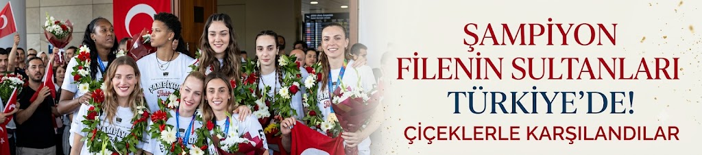 Şampiyon Filenin Sultanları Türkiye'de! Çiçeklerle karşılandılar