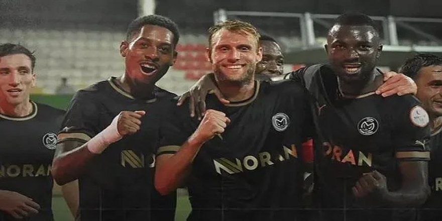 Eski Erzurumsporlular sahne aldı