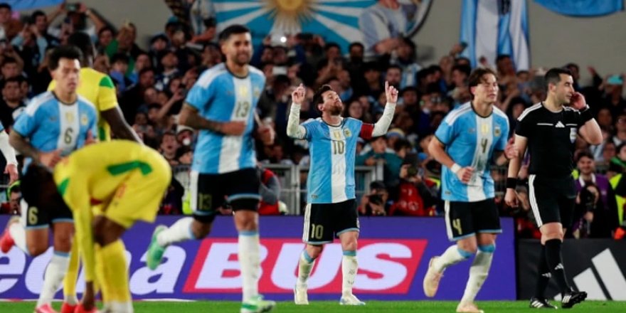 Lionel Messi, Arjantin formasına golle veda etti