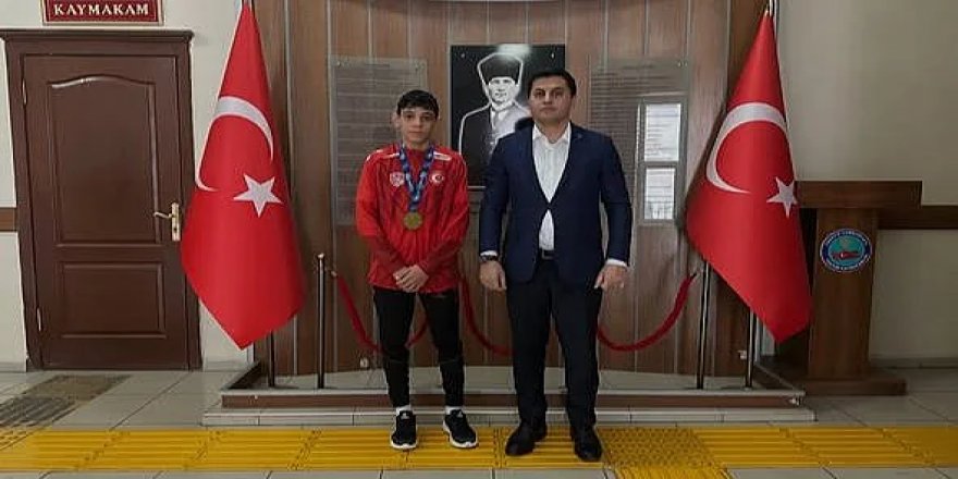 Kaymakamdan şampiyona tebrik