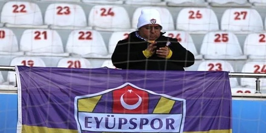 Eyüpspor sevdası, Deplasman tribününde tek başına!