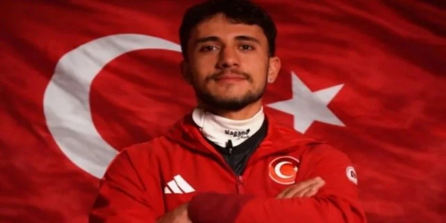Furkan Akar'dan short track tarihinde bir ilk daha!