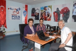Tiryaki ve Çomaklı, polis radyosunda