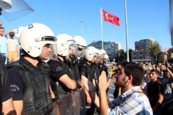 Gezi Parkı'na girişe izin yok!