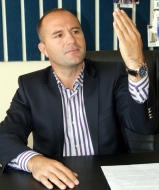 Solak olanlar, spor ve sanata