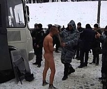 Polis çırılçıplak soymuştu!