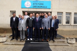 Vali'den öğretmenlere tebrik