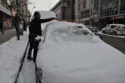 Erzurum’da sokaklar beyaza büründü!