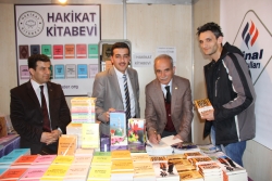 Hikmet Köksal kitapseverleriyle buluştu