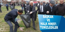 Başkanın ilk işi çöp toplamak oldu!