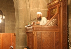 Vuslat hocalarına icazet verdi