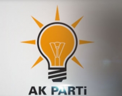 AK Parti Davutoğlu'yla birlikte bölünecek