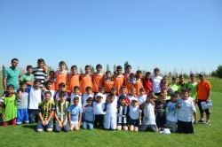 Gençlik yaz spor futbol okulu devam ediyor