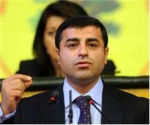 Demirtaş'a uçakta şok tepki