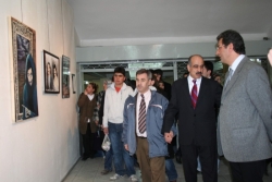 4 yıllık emeğini sergiledi