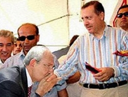 Kılıçdaroğlu'na Erdoğan'ın elini öptürdüler