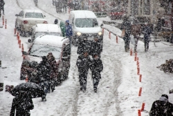 Erzurum'da kar yağışı