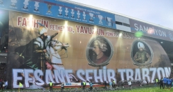 Trabzonsporlular'dan Osmanlı pankartı