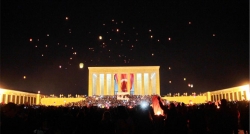 Anıtkabir'de '1915' dilek feneri