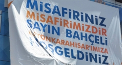 AK Parti'den Devlet Bahçeli'ye pankart jesti