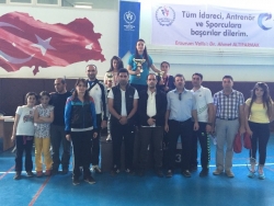 Cansu, Badminton'da gururumuz oldu