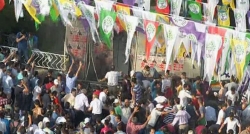 HDP Diyarbakır mitinginde patlama!