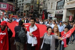Erzurumlular taksim'de terörü lanetledi