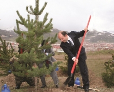 Başkan Küçükler ağaç dikti!