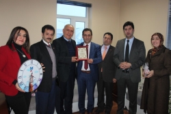 Barlak'a plaket verdiler!