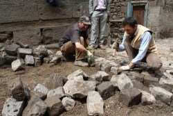 Erzurum'da tarihe taş döşüyorlar