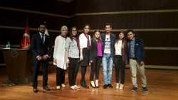 Üniversiteli öğrencilerden anlamlı program