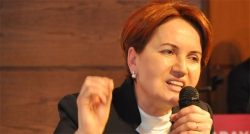 Akşener: O sandalyeleri eskittiniz