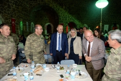 Erzurum Valisinden tabyalarda iftar