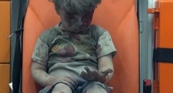 Suriyeli çocuğun insanlığı utandıran görüntüsü