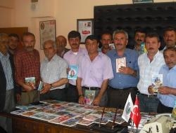 Oltu'da kütüphaneye destek yağıyor